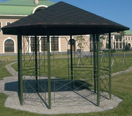 Восьмиугольная беседка с каркасом из металлического уголка Восьмиугольная беседка с каркасом из металлического уголка